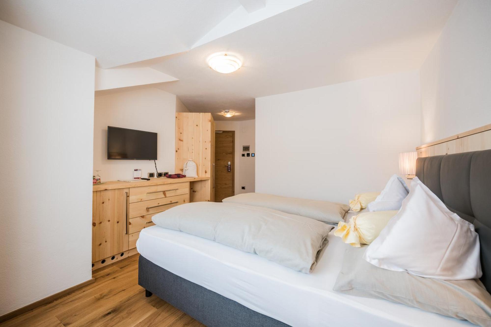 Alpenwellnesshotel St. Veit Sexten Exterior foto