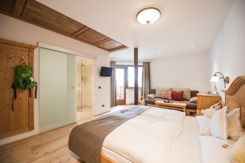 Alpenwellnesshotel St. Veit Sexten Exterior foto